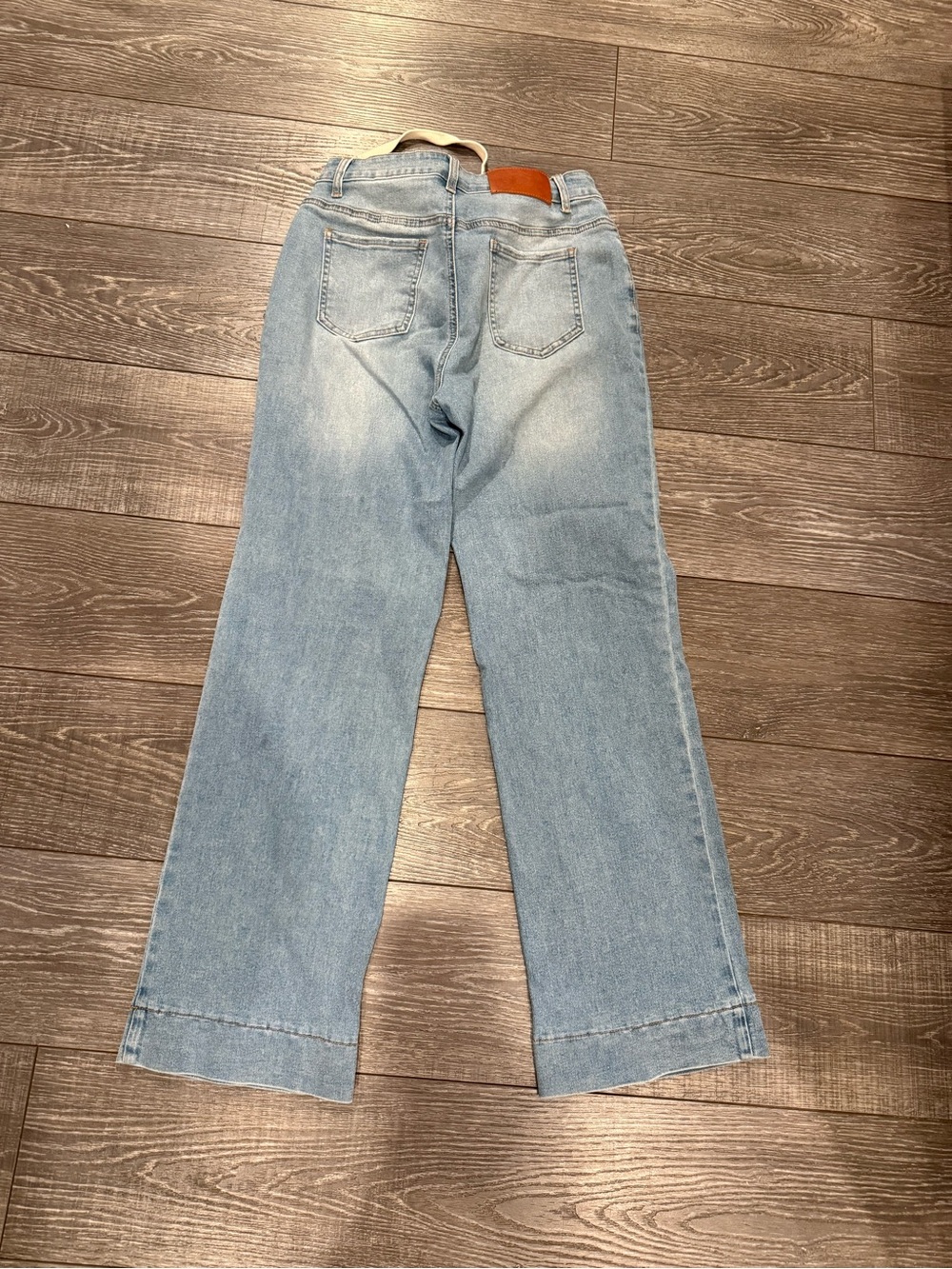Light Wash Straight-Leg Jeans for Women